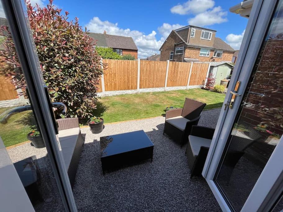 Idyllic Bungalow, Ideal Location In West Lancashire Burscough Экстерьер фото